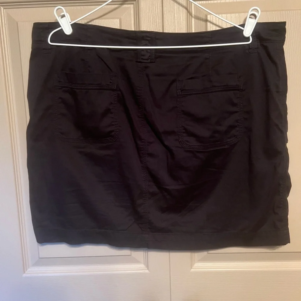 Old Navy  Black Skirt with Pockets